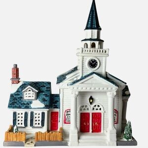 Lemax United Church Plymouth Corners Porcelain Lighted House 2000